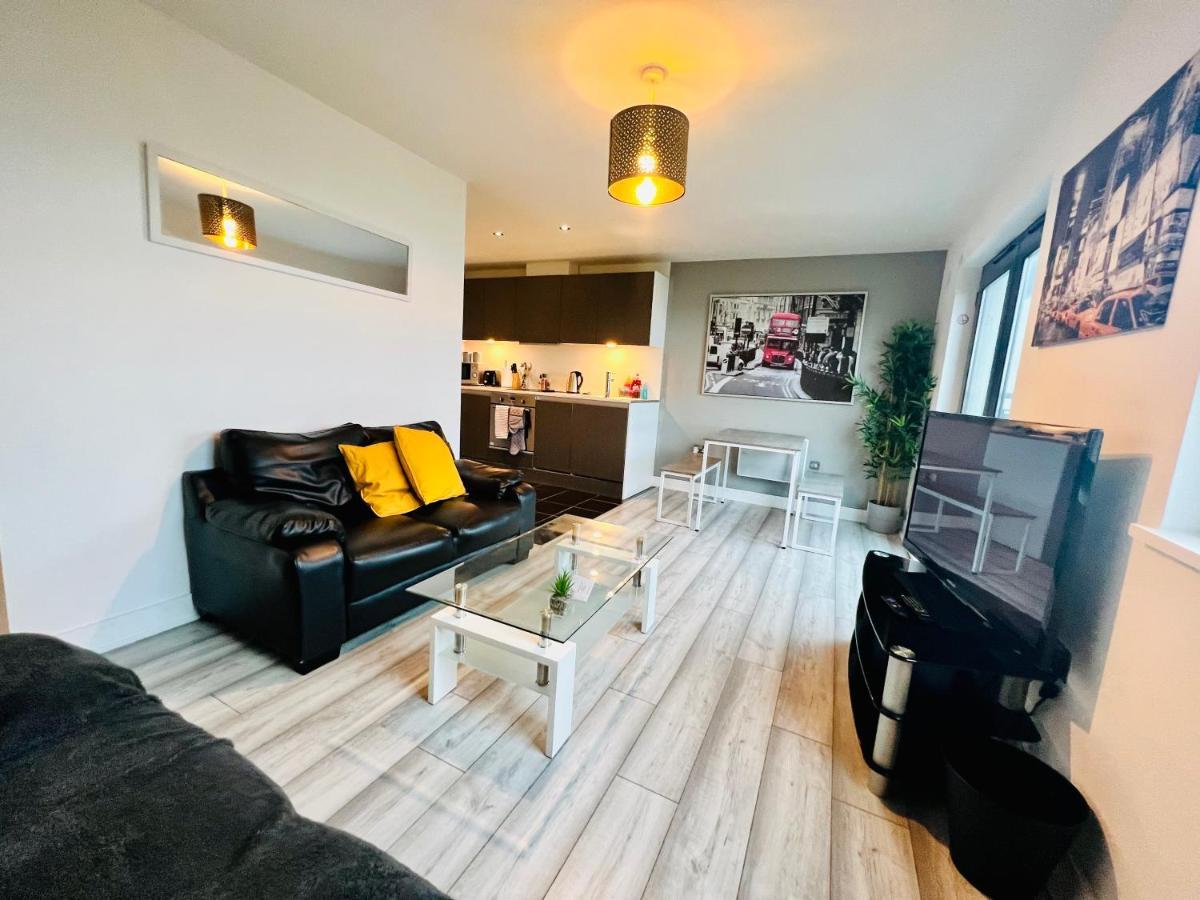 Lush Cardiff Bay Apartment With Secure Parking And Fast Wifi Exterior photo